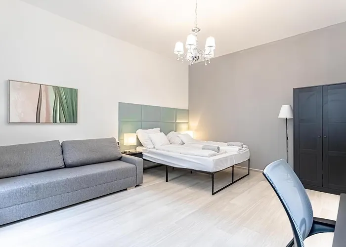 Danube Delight: Elegant Getaway Near Prater Stern דירה